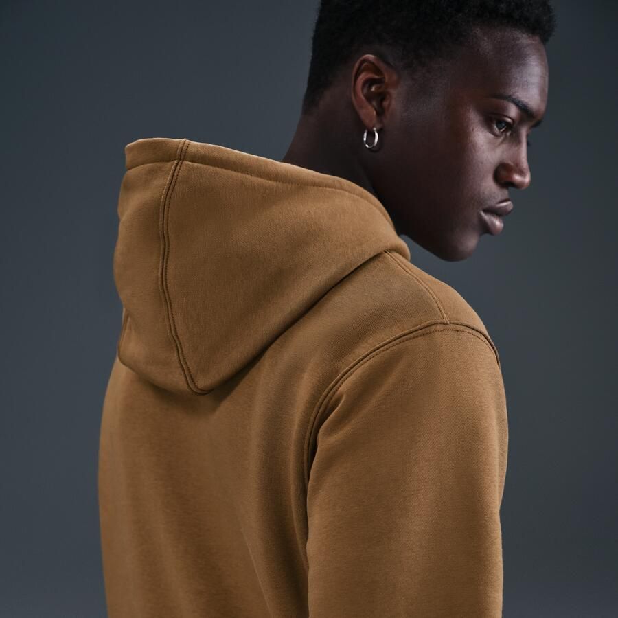 Nike Club fleecehoodie voor heren Bruin