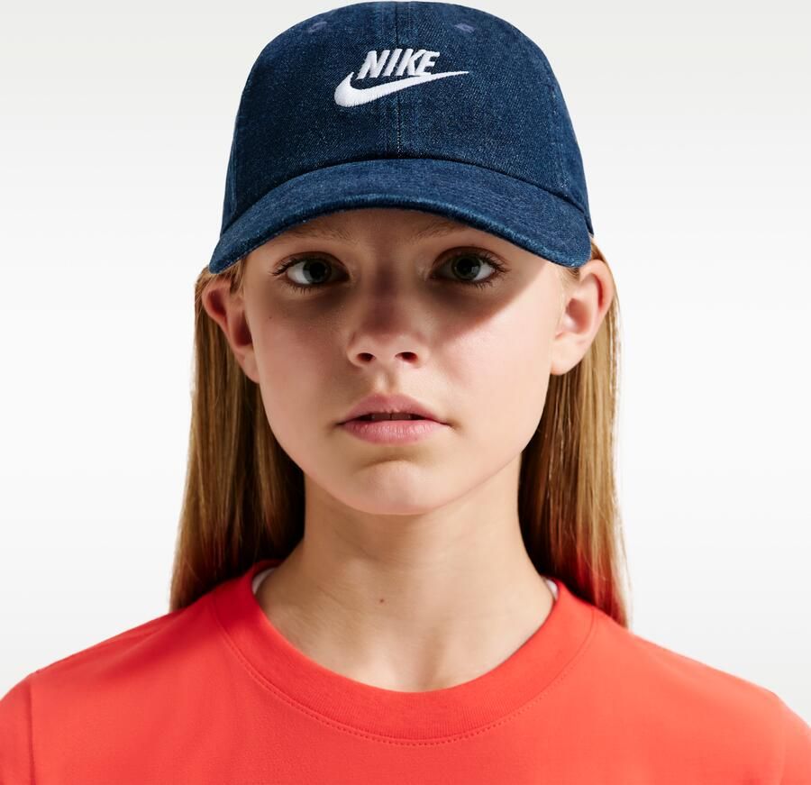 Nike Club ongestructureerde denim pet voor kids Blauw