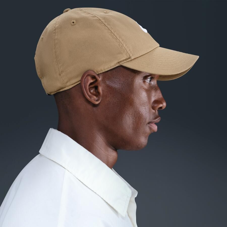 Nike Club ongestructureerde Futura Wash pet Bruin