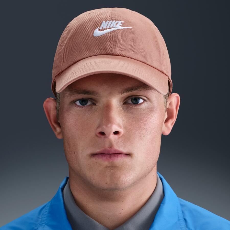 Nike Club ongestructureerde Futura Wash pet Roze