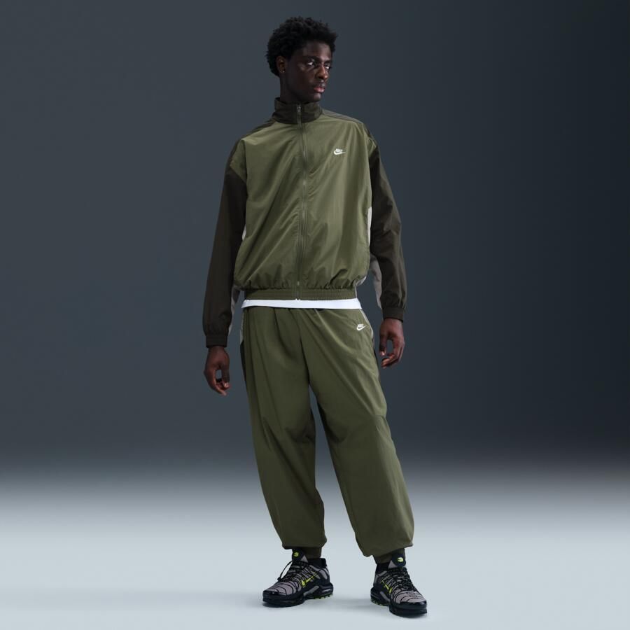 Nike Club oversized geweven trainingsbroek voor heren Groen - Foto 4