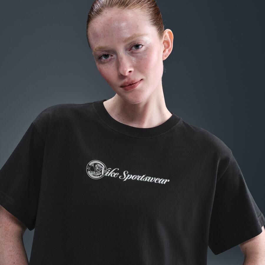 Nike Club ruimvallend kort T-shirt voor dames Zwart - Foto 4