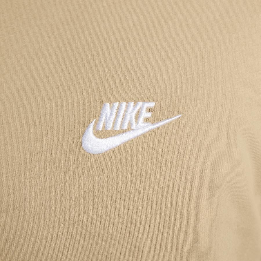 Nike Sportswear Club T-shirt voor heren Bruin - Foto 2