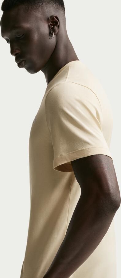 Nike Club T-shirt voor heren Bruin - Foto 3