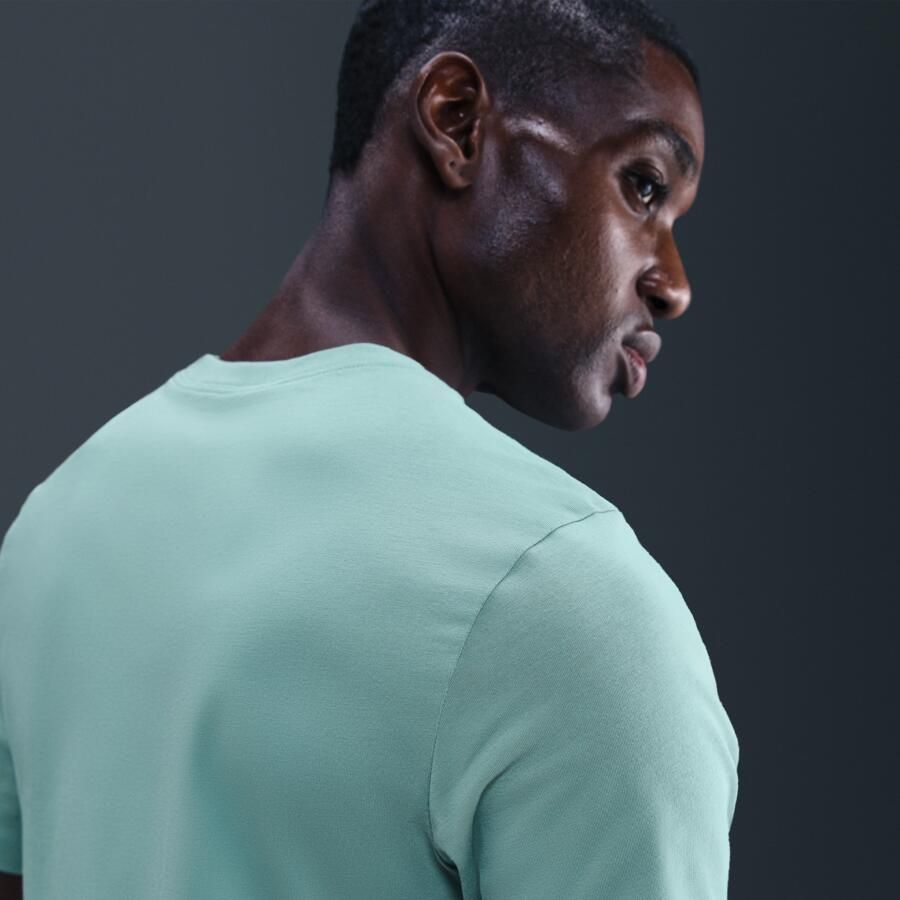 Nike Club T-shirt voor heren Groen