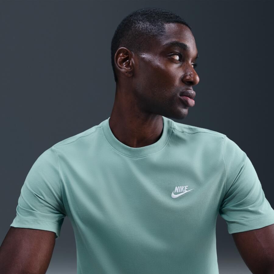 Nike Club T-shirt voor heren Groen - Foto 2