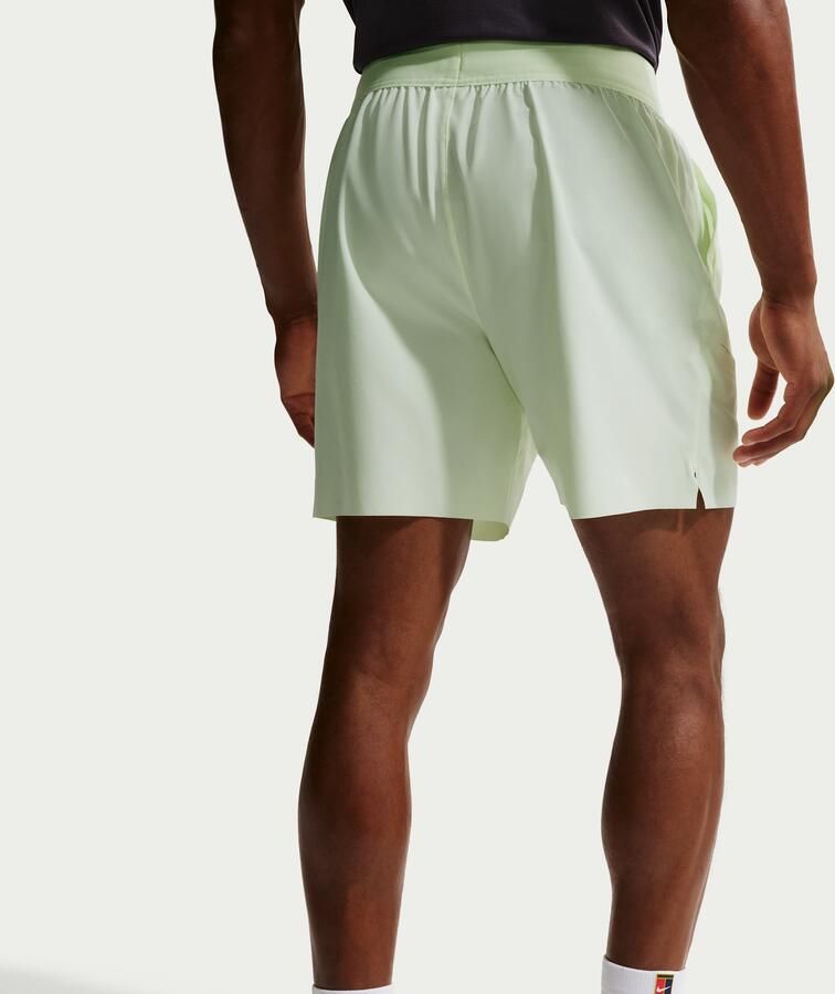 Nike Court Advantage Dri-FIT tennisshorts voor heren (15 cm) Geel - Foto 3
