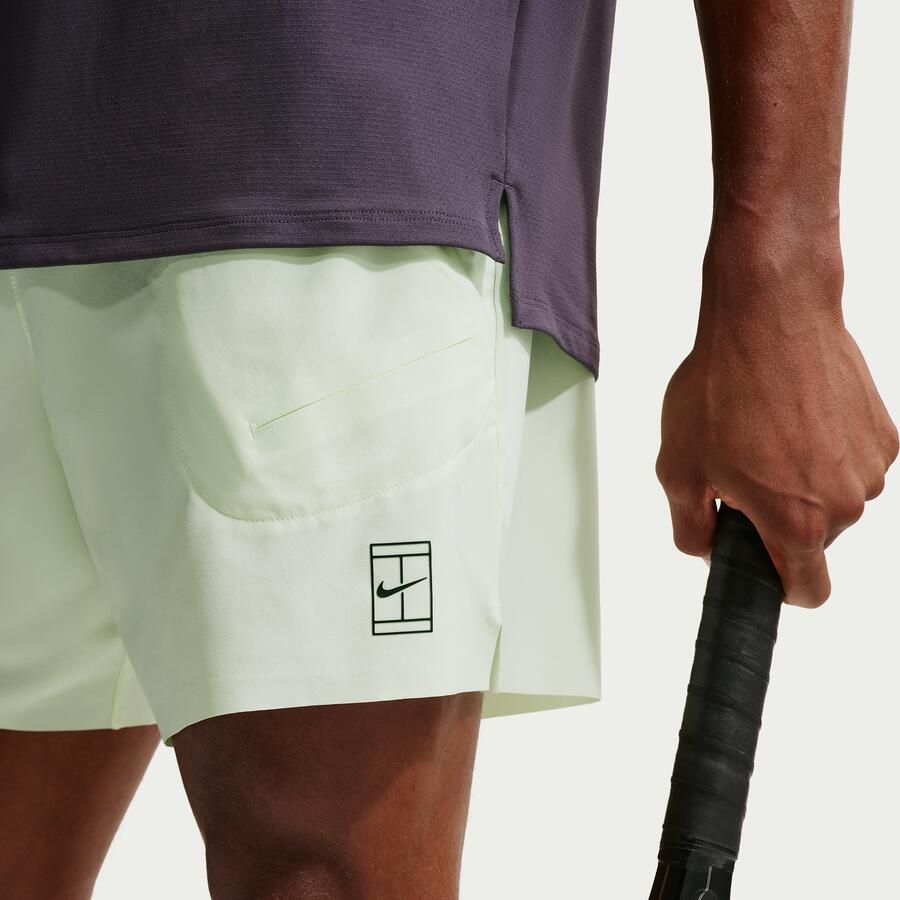 Nike Court Advantage Dri-FIT tennisshorts voor heren (15 cm) Geel