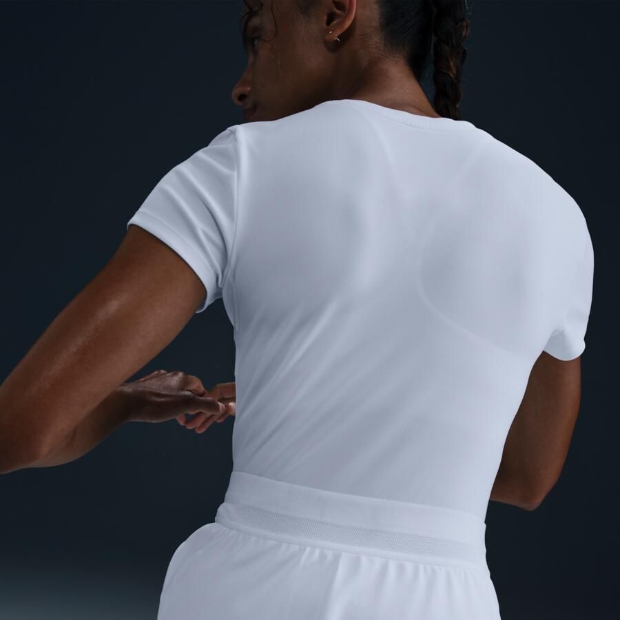 Nike Court Advantage Dri-FIT tennistop met korte mouwen voor dames Wit
