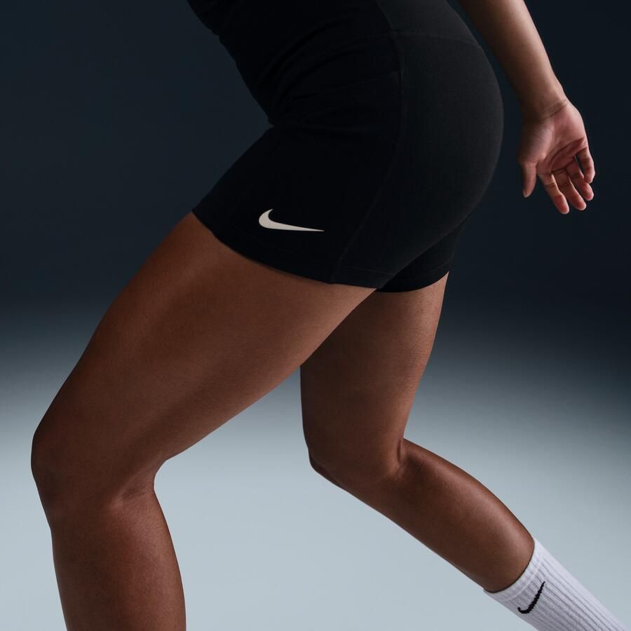 Nike Court Dri-FIT tennisshorts met zakken voor dames Zwart