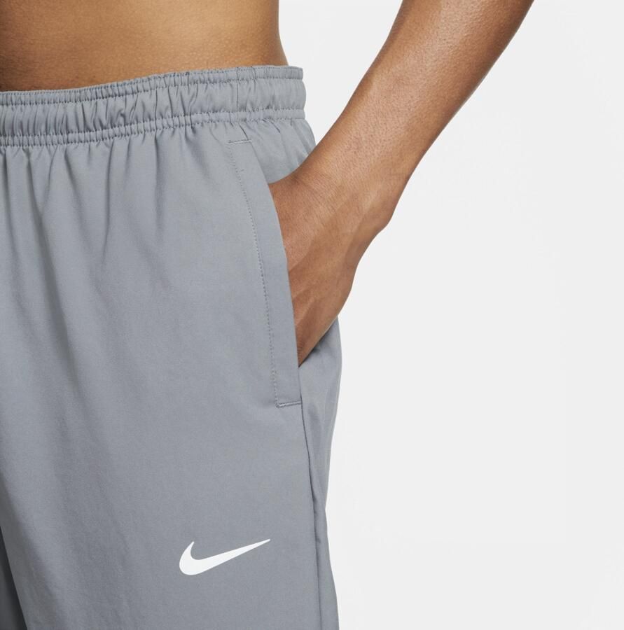 Nike Dri-FIT Challenger Geweven hardloopbroek voor heren Grijs - Foto 3