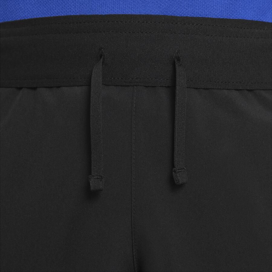 Nike Dri-FIT Challenger trainingsshorts voor Zwart