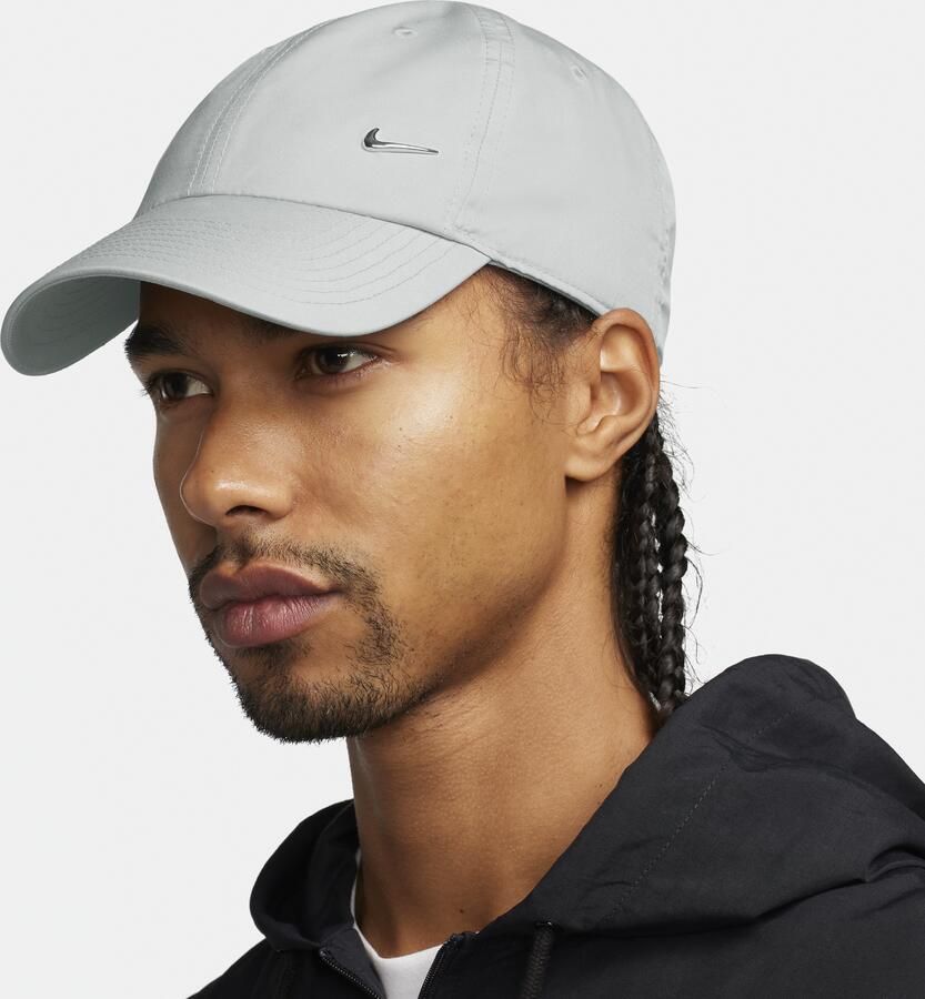 Nike Dri-FIT Club ongestructureerde pet met metalen Swoosh Grijs - Foto 2