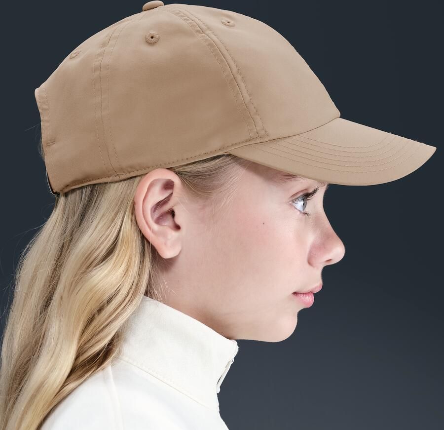 Nike Dri-FIT Club ongestructureerde pet met metalen Swoosh voor kids Bruin - Foto 3