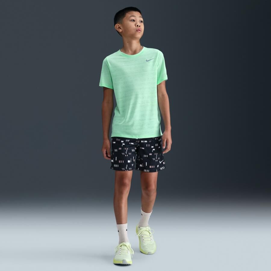 Nike Dri-FIT Miler trainingstop voor jongens Groen - Foto 3