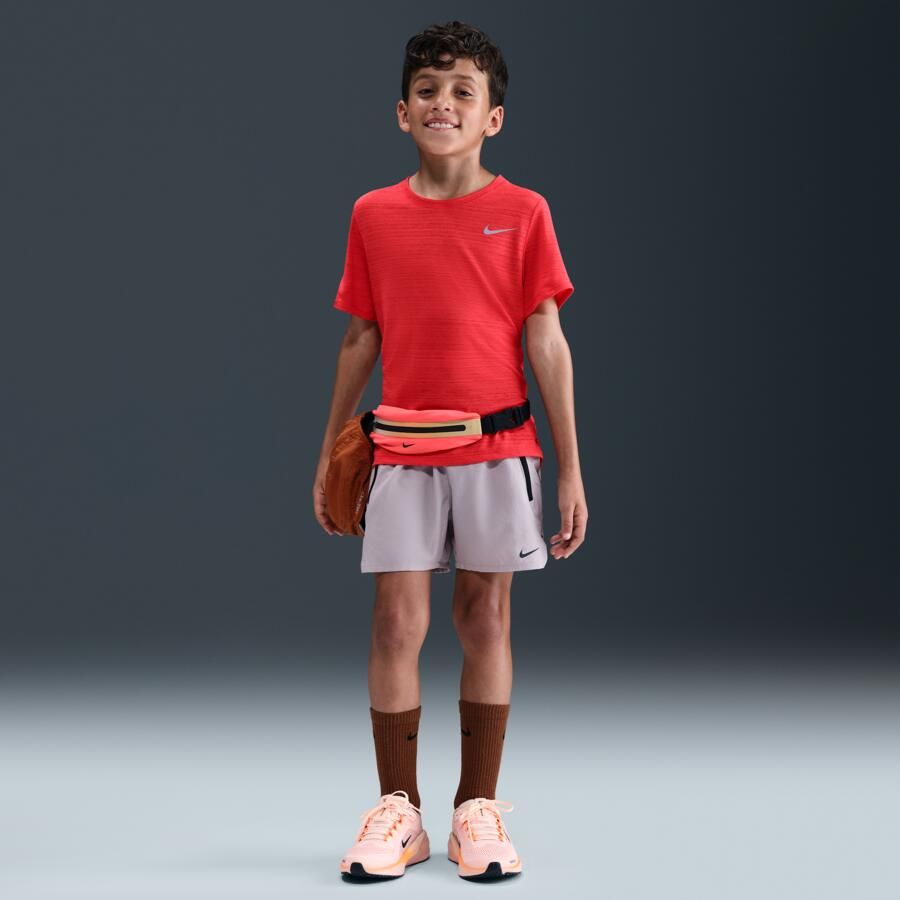 Nike Dri-FIT Miler trainingstop voor jongens Rood - Foto 3