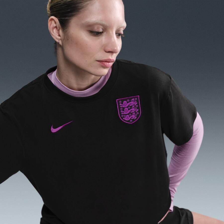 Nike Engeland Relaxed One Dri-FIT voetbaltop met korte mouwen voor dames Zwart - Foto 2