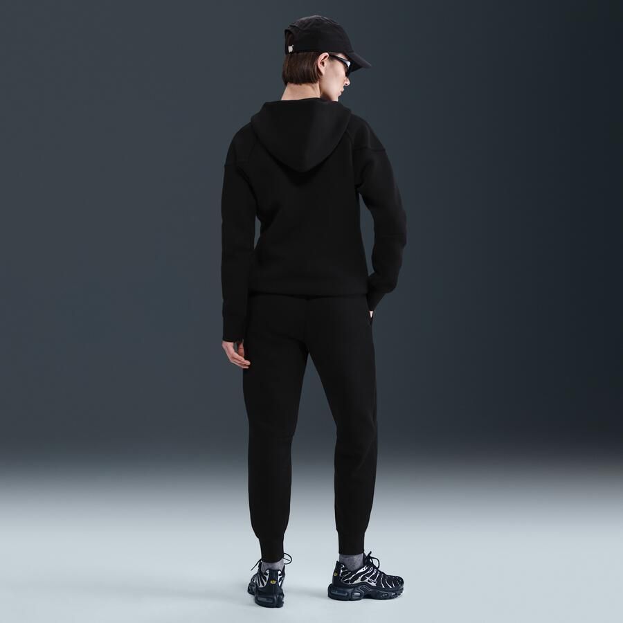 Nike Engeland Tech voetbaljoggingbroek van fleece met halfhoge taille voor dames Zwart - Foto 3