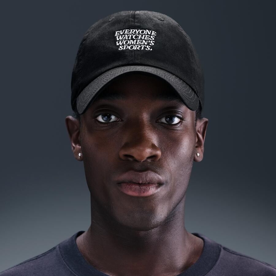 Nike Everyone Watches Women's Sports™ by TOGETHXR pet Zwart