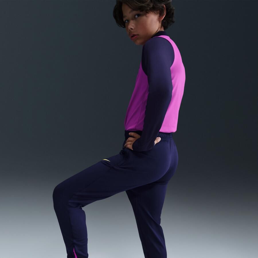 Nike FC Barcelona Strike Dri-FIT knit voetbalbroek voor kids Paars - Foto 2