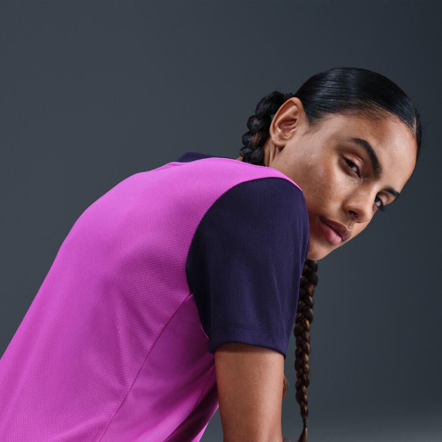 Nike FC Barcelona Strike Dri-FIT voetbaltop met korte mouwen voor dames Paars