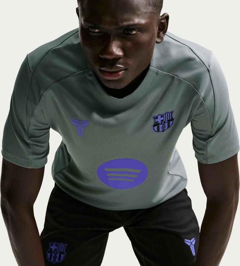 Nike FC Barcelona Strike Uit Kobe Dri-FIT voetbalshirt met korte mouwen voor heren Grijs - Foto 3