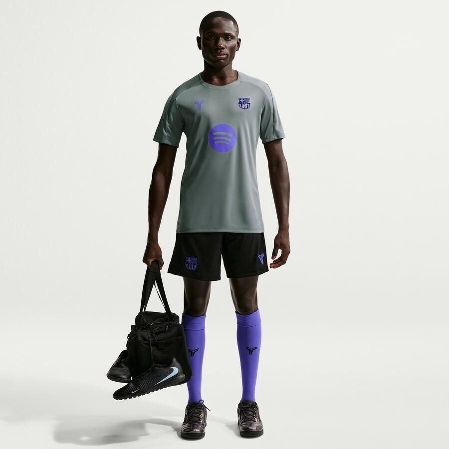 Nike FC Barcelona Strike Uit Kobe Dri-FIT voetbalshirt met korte mouwen voor heren Grijs