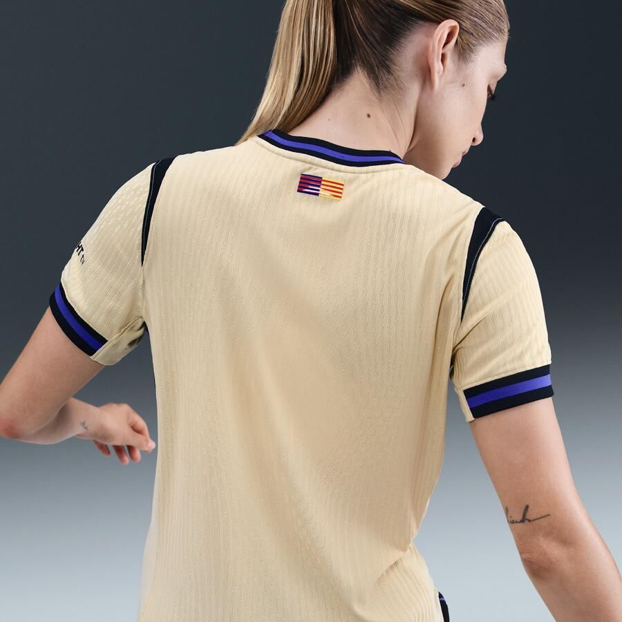 Nike FC Barcelona 2025 26 Match Uit Kobe authentiek voetbalshirt met Dri-FIT ADV voor dames Bruin