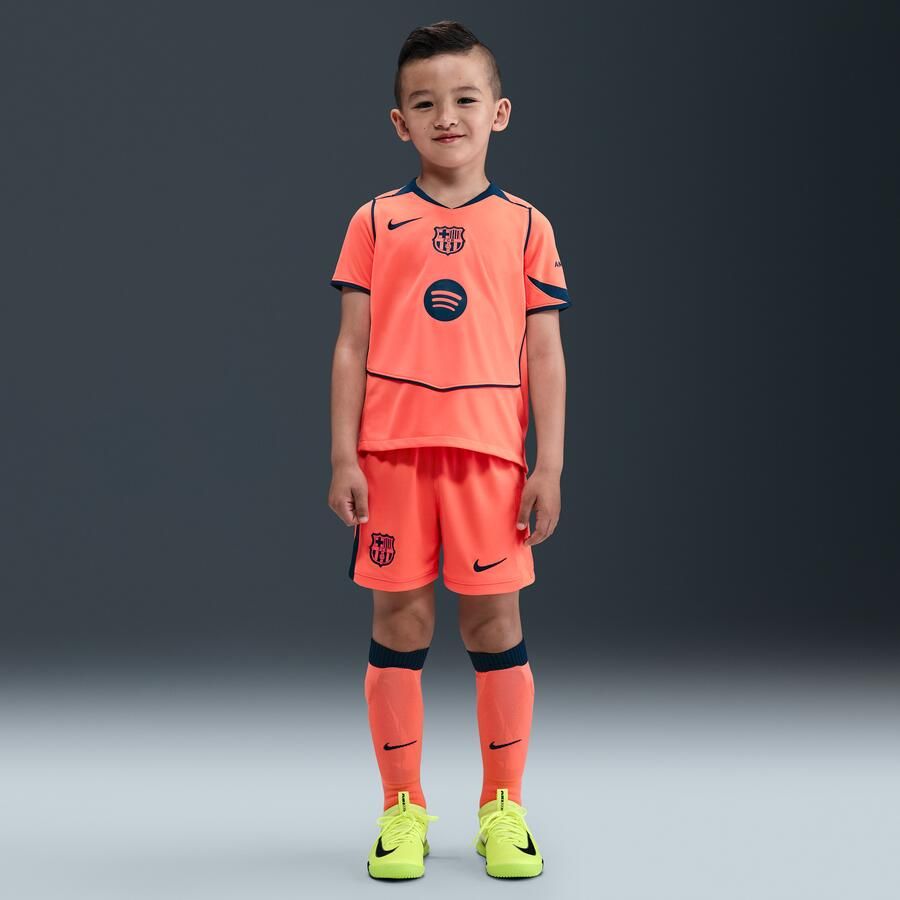 Nike FC Barcelona 2025 26 Stadium Derde Total 90 driedelig Dri-FIT voetbaltenue voor kleuters Oranje - Foto 4