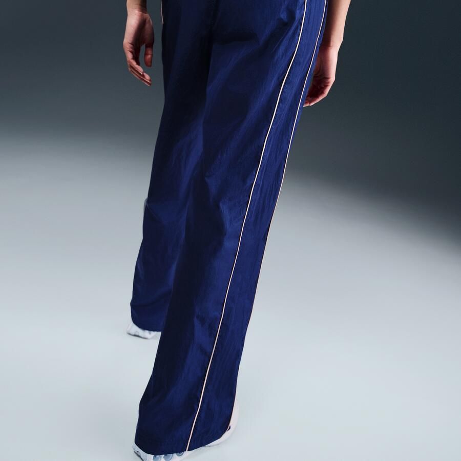 Nike FFF Windrunner geweven voetbalbroek met hoge taille voor dames Blauw - Foto 2