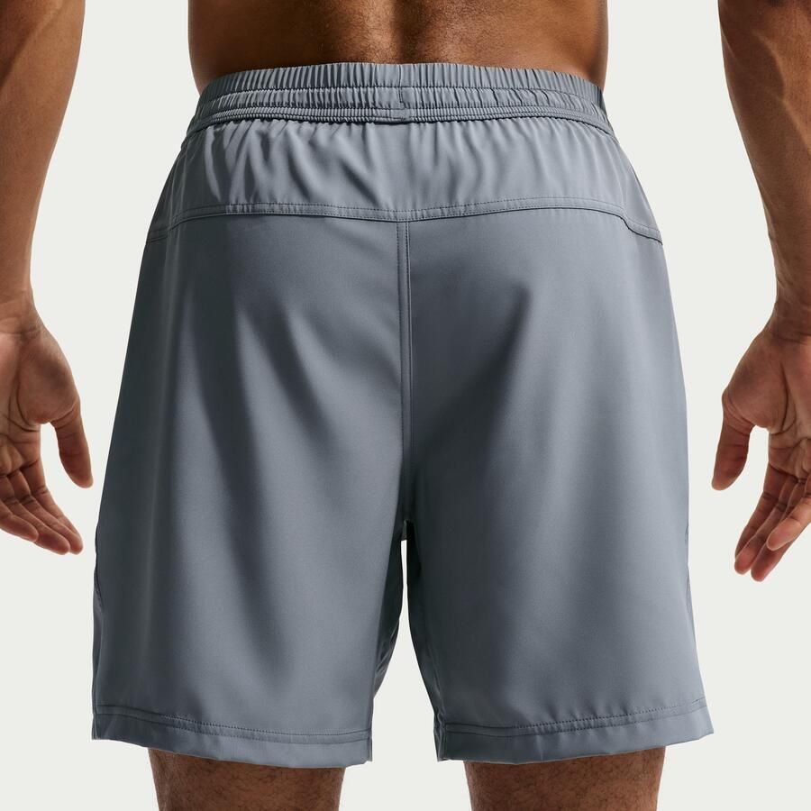 Nike Form Dri-FIT multifunctionele herenshorts zonder binnenbroek (18 cm) Grijs - Foto 2