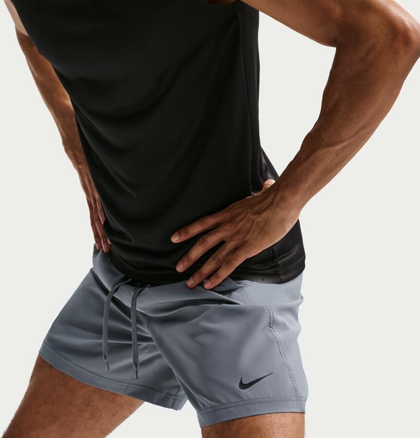 Nike Form Dri-FIT multifunctionele herenshorts zonder binnenbroek (18 cm) Grijs - Foto 3