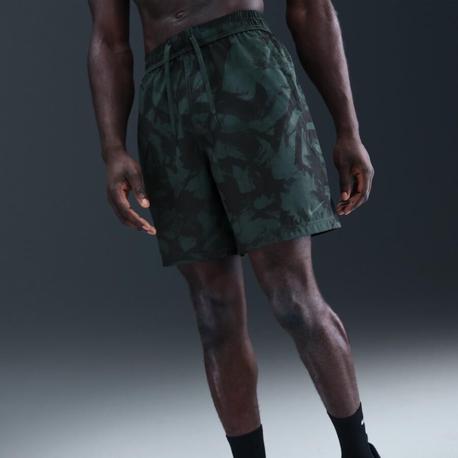 Nike Form Dri-FIT multifunctionele herenshorts zonder binnenbroek (18 cm) Groen