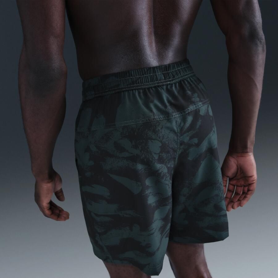 Nike Form Dri-FIT multifunctionele herenshorts zonder binnenbroek (18 cm) Groen - Foto 2