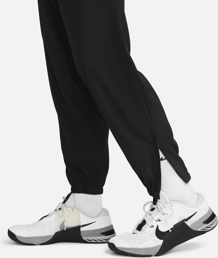 Nike Form Dri-FIT toelopende multifunctionele herenbroek Zwart - Foto 2