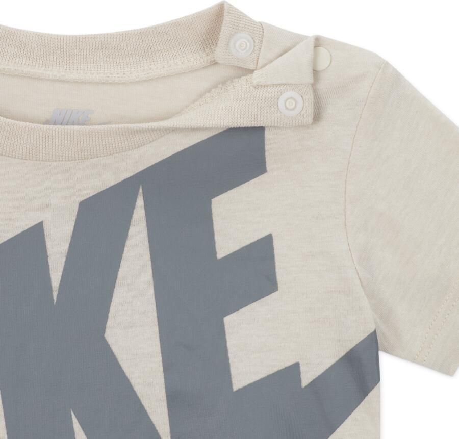 Nike Futura rompertje voor baby's (0-9 maanden) Bruin