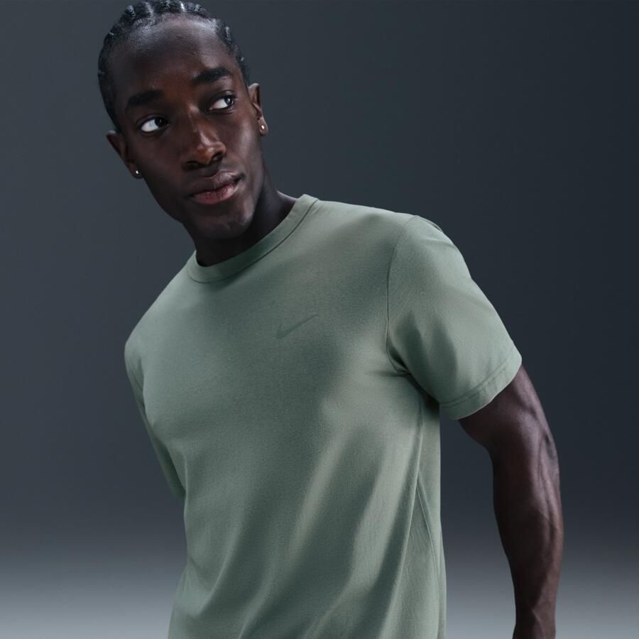 Nike Hyverse Dri-FIT UV multifunctionele herentop met korte mouwen Grijs