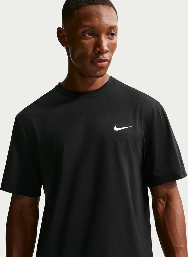 Nike Hyverse Dri-FIT UV multifunctionele herentop met korte mouwen Zwart