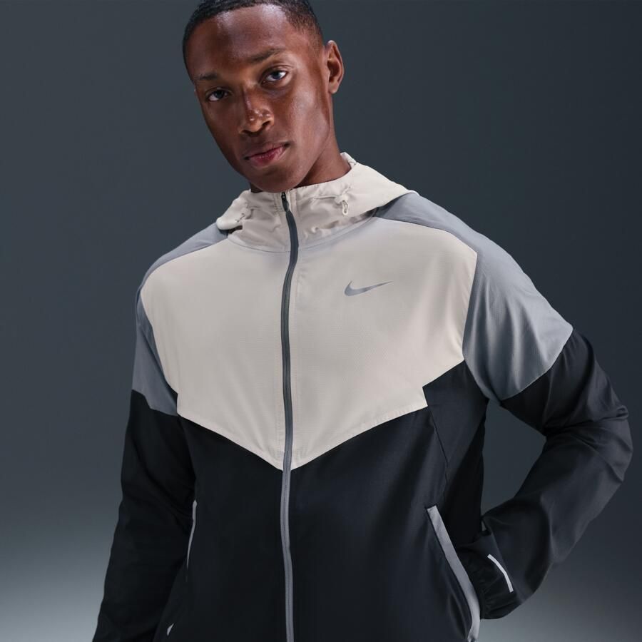 Nike Impossibly Light Windrunner hardloopjack voor heren Grijs - Foto 4