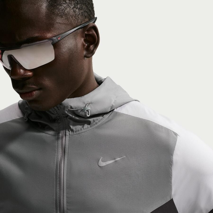 Nike Impossibly Light Windrunner hardloopjack voor heren Grijs - Foto 2