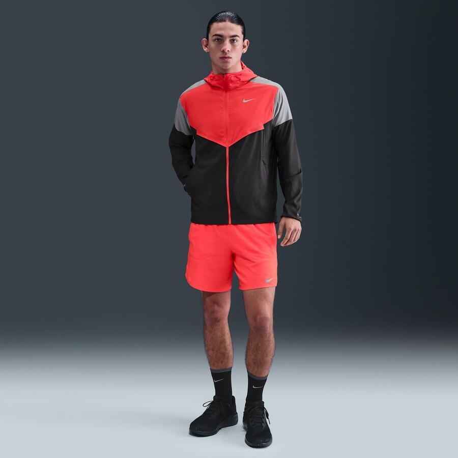 Nike Impossibly Light Windrunner hardloopjack voor heren Rood - Foto 3