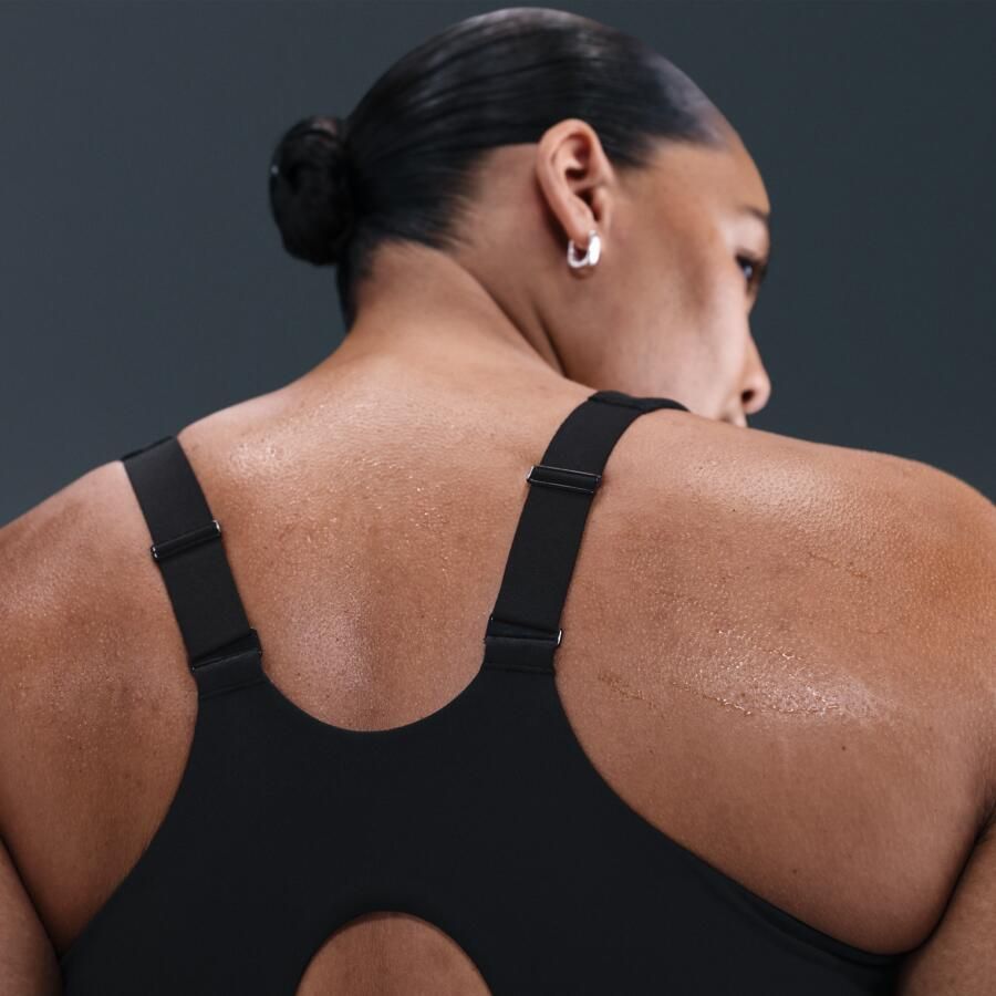 Nike Indy High Support padded verstelbare sport-bh (Plus Size) Zwart