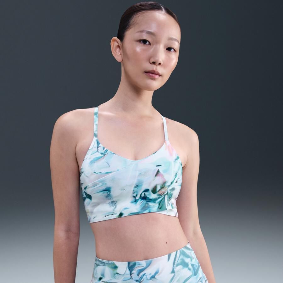 Nike Indy Women's Artist Collection gewatteerde sport-bh met wikkeleffect en lichte ondersteuning Blauw - Foto 4