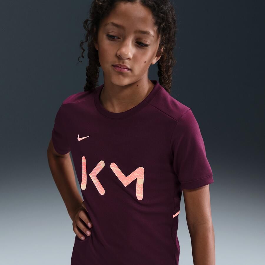 Nike Kylian Mbappé Academy voetbalshirt met korte mouwen en Dri-FIT voor kids Rood