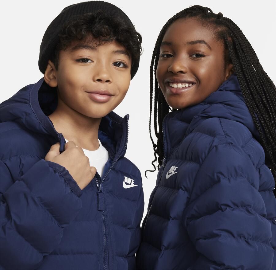 Nike Sportswear Lightweight Synthetic Fill ruimvallend kinderjack met capuchon Blauw - Foto 2