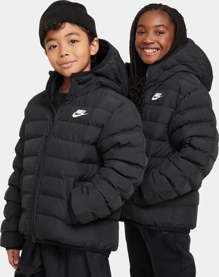 Nike Sportswear Lightweight Synthetic Fill ruimvallend kinderjack met capuchon Zwart - Foto 3