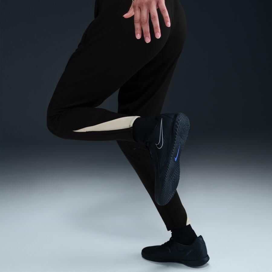 Nike Liverpool FC Strike Special Edition Dri-FIT knit voetbalbroek voor dames Zwart