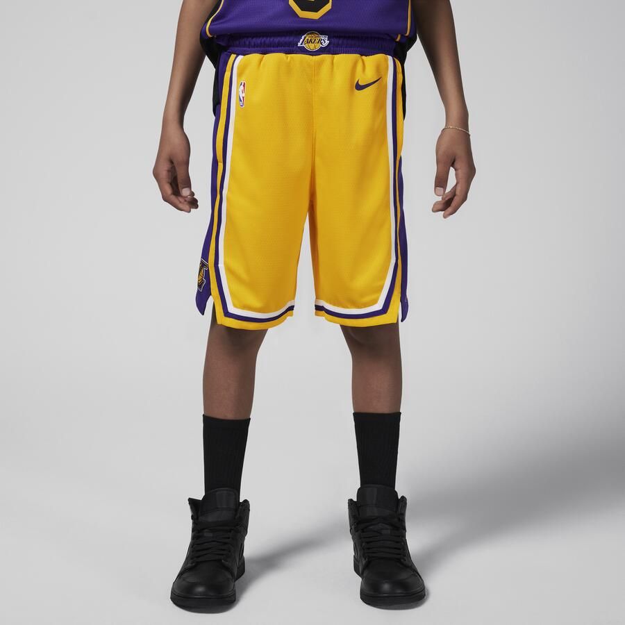 Nike Los Angeles Lakers 2023 24 Icon Edition Swingman NBA-jongensshorts Geel - Foto 3
