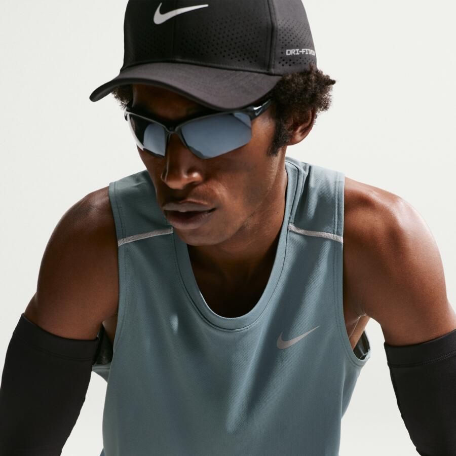 Nike Miler hardlooptanktop met Dri-FIT voor heren Grijs