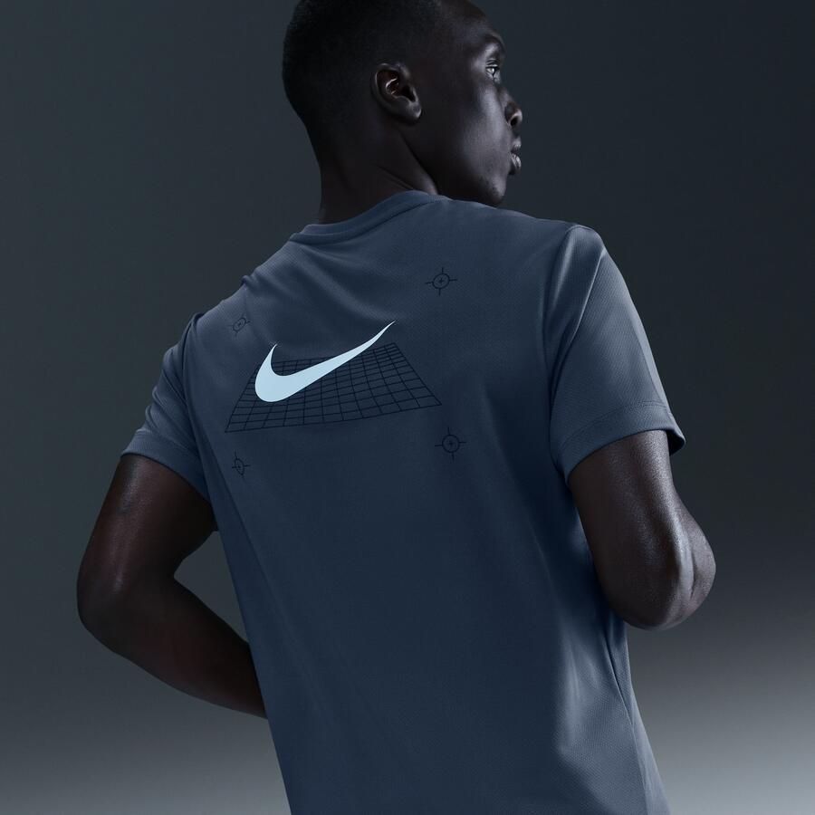 Nike Miler hardlooptop met korte mouwen voor heren Blauw